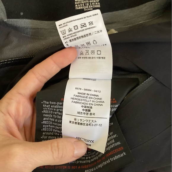 Arc'teryx Gore-Tex Tempest Ski Jacket - Picture 6 of 9